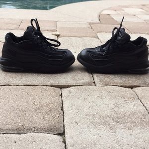 Nike aimax boys size 10c